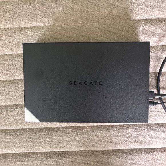 Seagate One Touch Hub 8 TB External Hard Drive - Picture 5 of 8